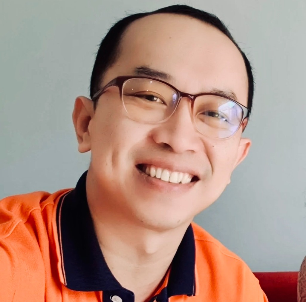 อาจารย์เสกศิลป์ มณีศรี
